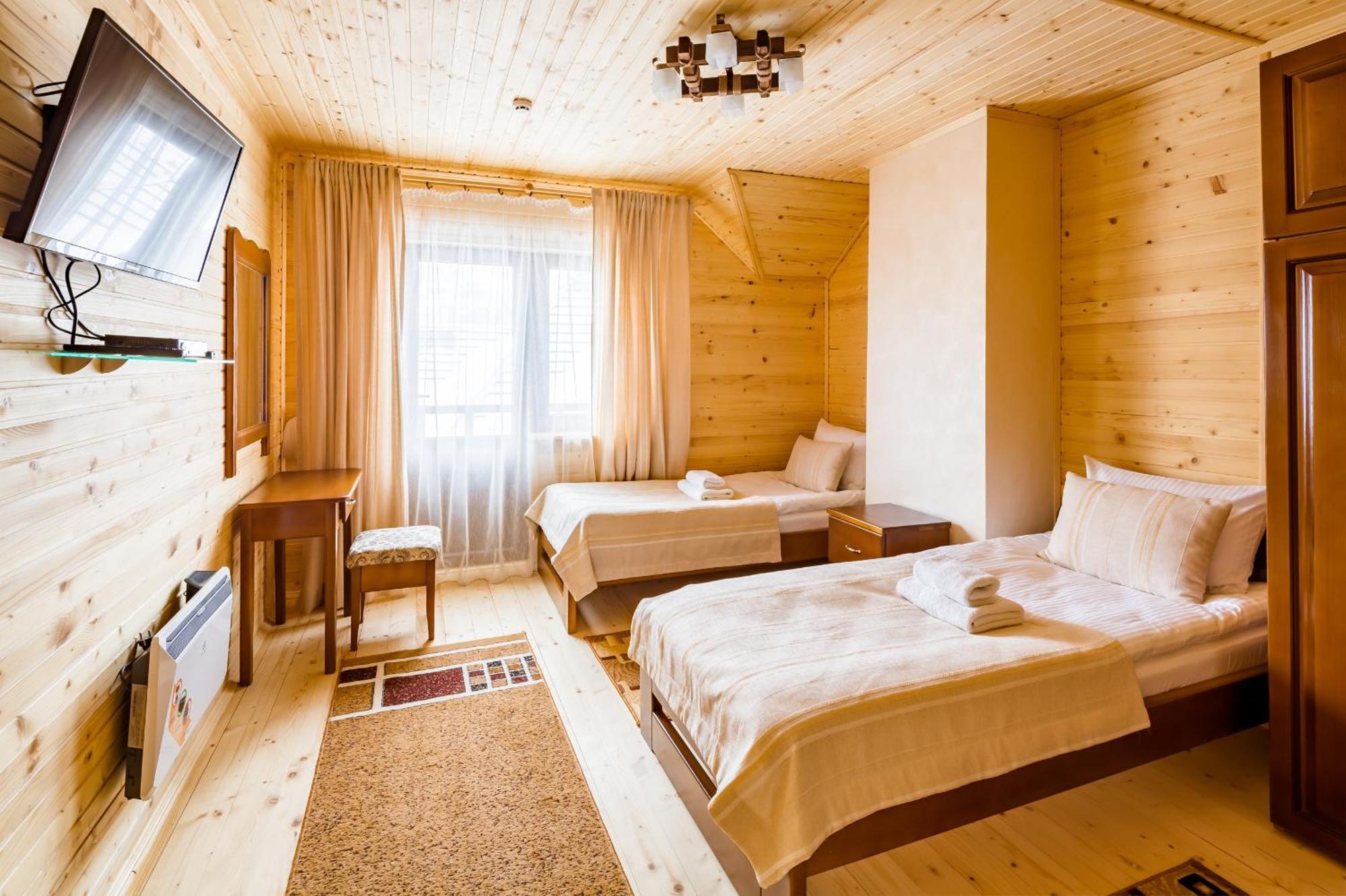 Family Hotel Kaskad Bukovel Phòng bức ảnh
