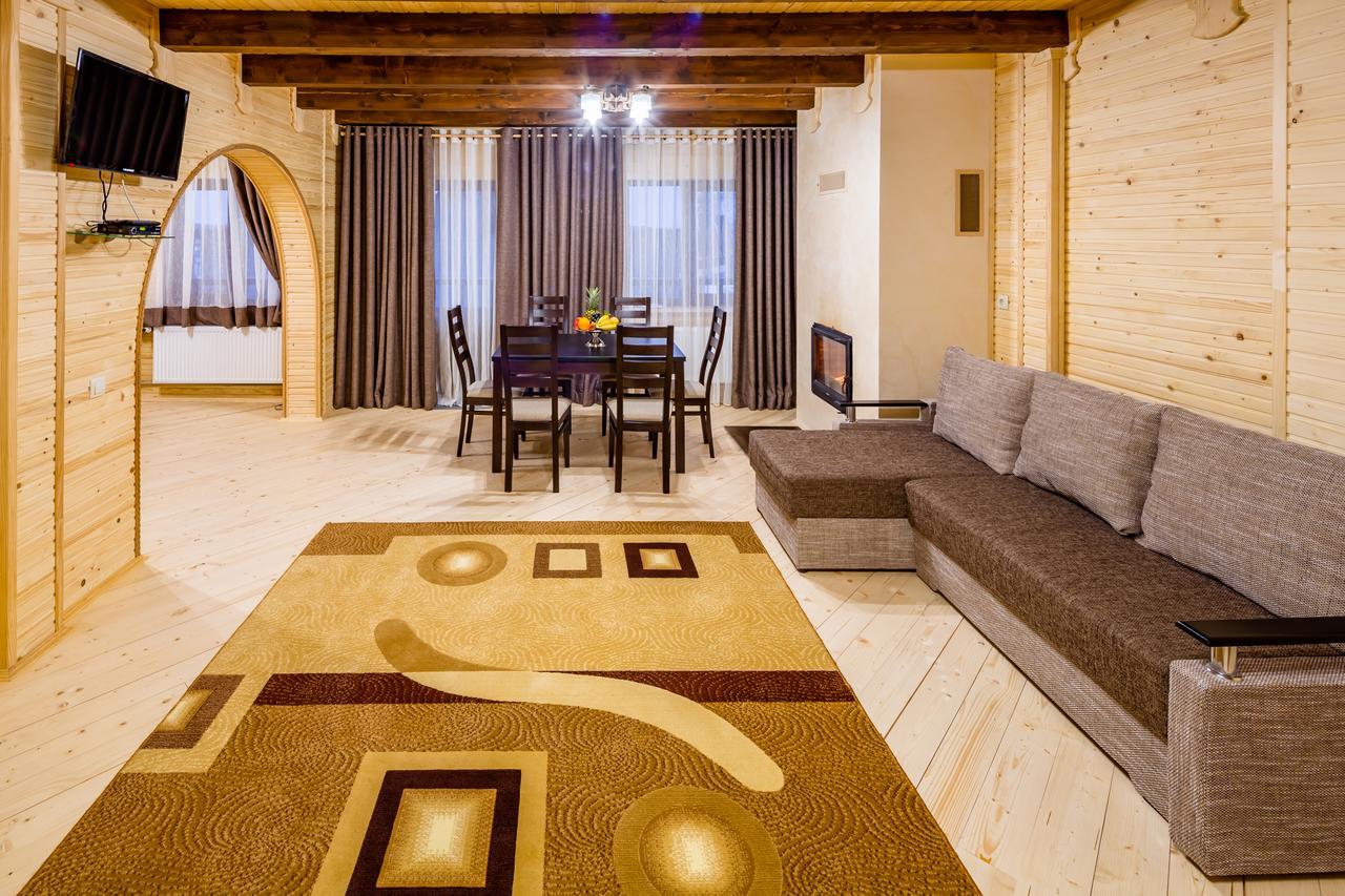 Family Hotel Kaskad Bukovel Ngoại thất bức ảnh