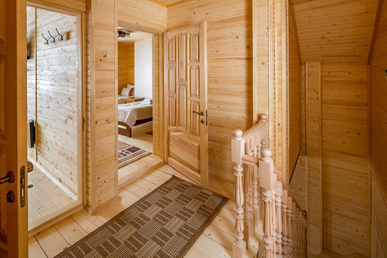 Family Hotel Kaskad Bukovel Ngoại thất bức ảnh