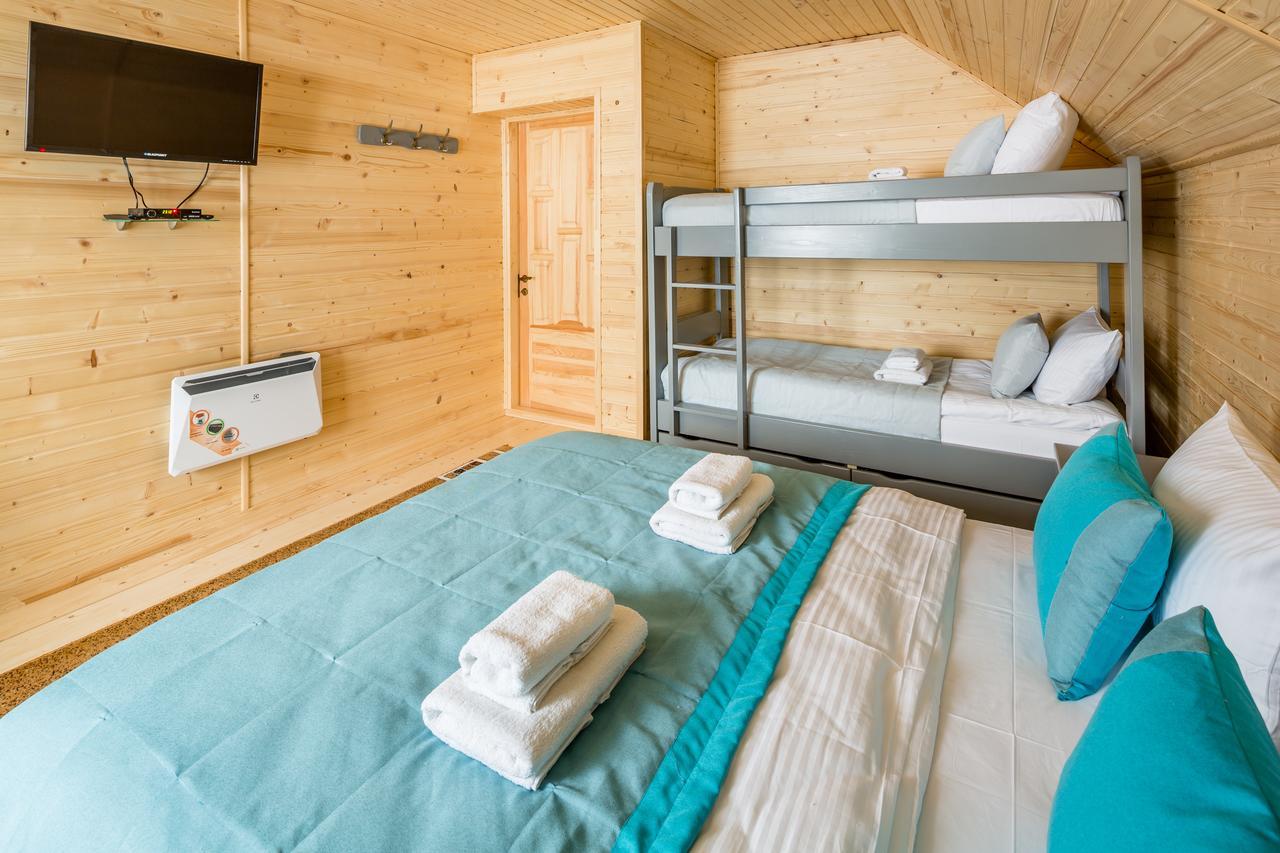 Family Hotel Kaskad Bukovel Ngoại thất bức ảnh