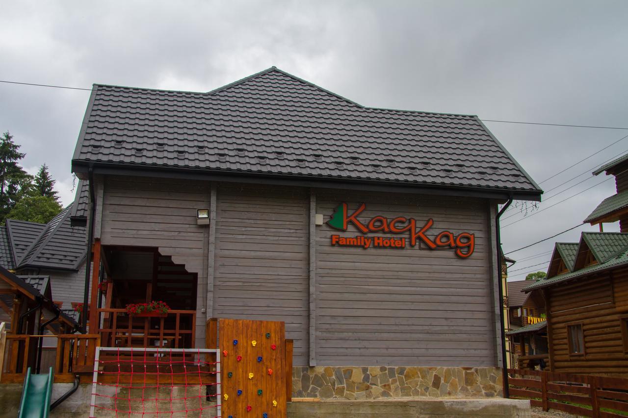 Family Hotel Kaskad Bukovel Ngoại thất bức ảnh
